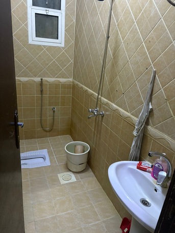 Riyadh, Housing Exchanges, SAR 450/month,  2 BR,  Well Furnished Bed Space Available For Decent Bachelor