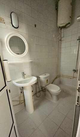 Salmaniya, Apartments/Houses, BHD 140/month,  2 BR,  2 Bedroom Unfurnished Flat For Rent Without Ewa