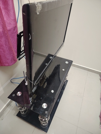 Dammam, Electronics, SAR 430,  Led HD Premium Quality TV With Glass Table