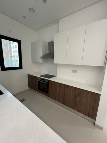 Kuwait City, Apartments/Houses, KWD 530/month,  2 BR,  Modern Apartment With Balcony And Large Roof For Rent