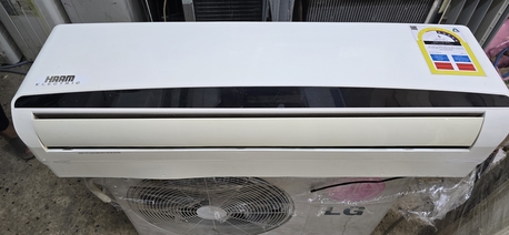 Al Malaz, Furniture, SAR 700,  Malaz Selling All Types Of Used Split & Window Air Conditioner. Have Warran