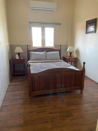 Amman, Apartments/Houses, JOD 9600/year,  Furnished,  3 BR,  Rooftop Fully Furnished 3B Apart With Terrace In Jabal Amman First Circle 00962777688956