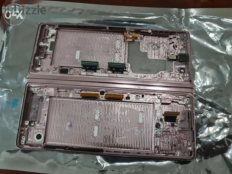 Manama, Mobile Phones, BHD 120,  🔴🔴🔴LCD For Samsung Fold Excellent Conditions🔴🔴🔴