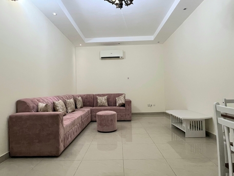 Mahooz, Apartments/Houses, BHD 340/year,  Furnished,  2 BR,  EXCELLENT 2BHK FULLYFURNISHED FLAT WITH POOL SLIGHTLY NEGOTIABLE- BEHIND ALKINDI HOSPITAL