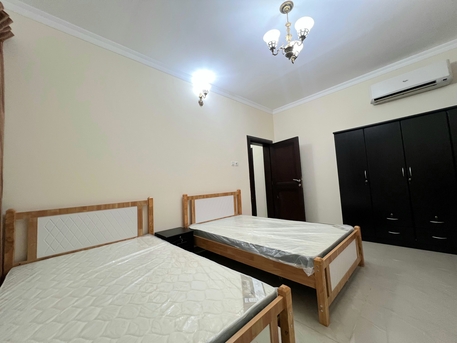 Mahooz, Apartments/Houses, BHD 340/year,  Furnished,  2 BR,  EXCELLENT 2BHK FULLYFURNISHED FLAT WITH POOL SLIGHTLY NEGOTIABLE- BEHIND ALKINDI HOSPITAL