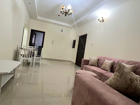 Mahooz, Apartments/Houses, BHD 340/year,  Furnished,  2 BR,  EXCELLENT 2BHK FULLYFURNISHED FLAT WITH POOL SLIGHTLY NEGOTIABLE- BEHIND ALKINDI HOSPITAL