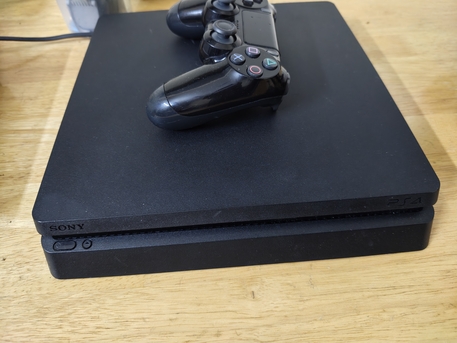 Hara, Video Games, SAR 600,  Ps4 Slim 500gb For Sale In Excellent Condition