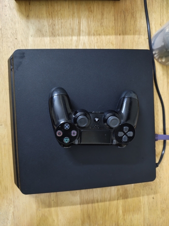 Hara, Video Games, SAR 600,  Ps4 Slim 500gb For Sale In Excellent Condition
