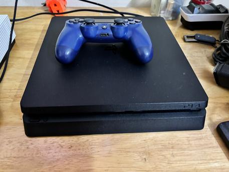 Hara, Video Games, SAR 600,  Ps4 Slim 500gb For Sale In Excellent Condition With Uncharted Game