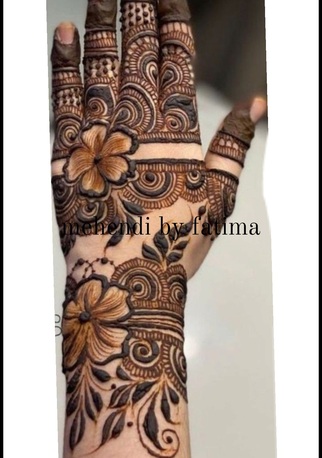 Al Rawdah, Beautician, Mehendi Artist