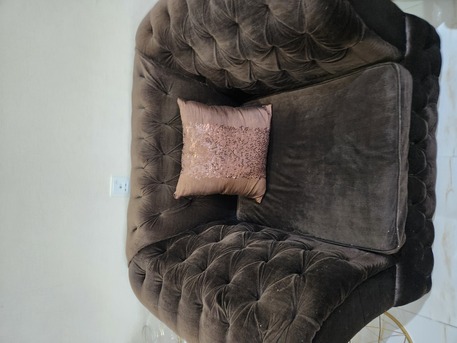 East Riffa, Furniture, BHD 90,  ????????????Complete Living Room Set For Sale - Couches, Tables, And Carpet????????????