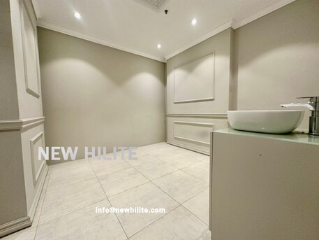 Kuwait City, Offices, KWD 2000,  Salon For Rent In Sharq, Kuwait