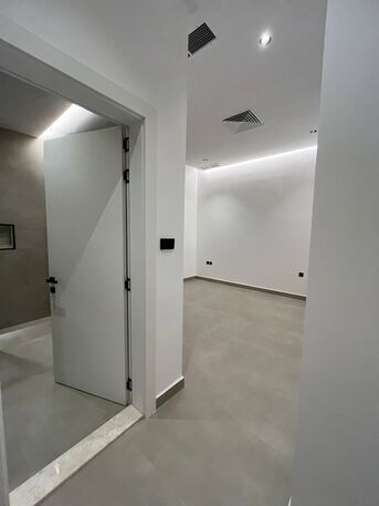 Kuwait City, Apartments/Houses, KWD 1000/month,  4 BR,  Ground Floor For Rent In Rumaithiya First Tenant