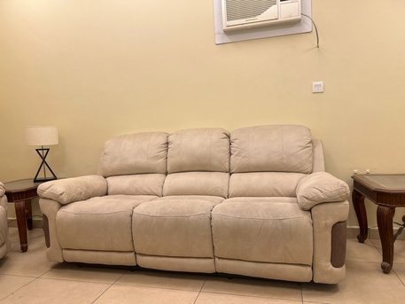 Amwaj Islands, Furniture, BHD 180,  EXCELLENT 3 SEATER SOFA  COMFORTABLE VERY LESS USE 2 MONTH ONLY IN SHOP PRICE 395