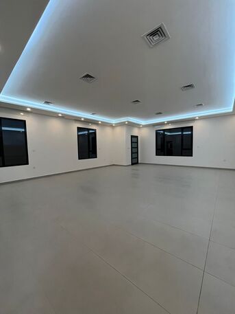 Kuwait City, Apartments/Houses, KWD 1000/month,  4 BR,  Ground Floor For Rent In Abu Fatira Four Master Bedrooms