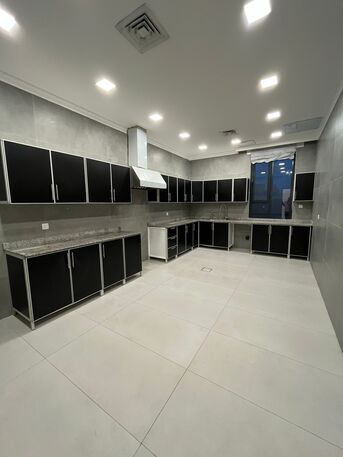 Kuwait City, Apartments/Houses, KWD 1000/month,  4 BR,  Ground Floor For Rent In Abu Fatira Four Master Bedrooms