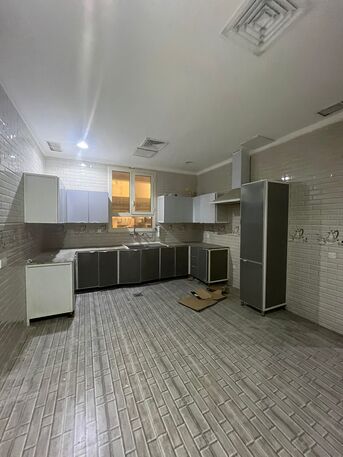 Kuwait City, Apartments/Houses, KWD 900/month,  5 BR,  For Rent, Al-Masayel Floor Five Master Bedrooms