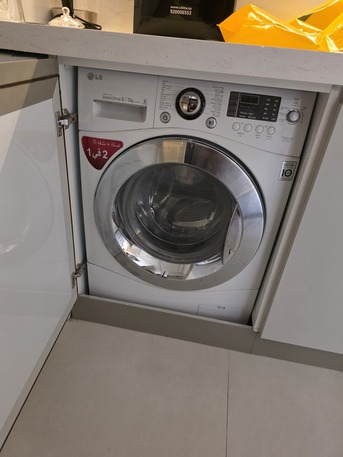 Riyadh Appliances, SAR 1400,  For Sale: LG Washer & Dryer Combo (2 In 1) – Front Load, 1