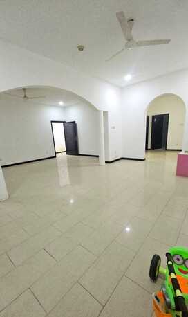 Mahooz, Apartments/Houses, BHD 500/month,  3 BR,  3 Bedroom Semi Furnished Flat For Rent With Ewa