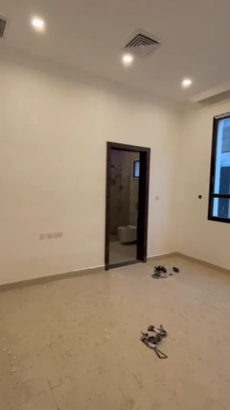 Kuwait City, Apartments/Houses, KWD 900/month,  4 BR,  A Floor For Rent In Al Zahraa Four Large Master Bedrooms