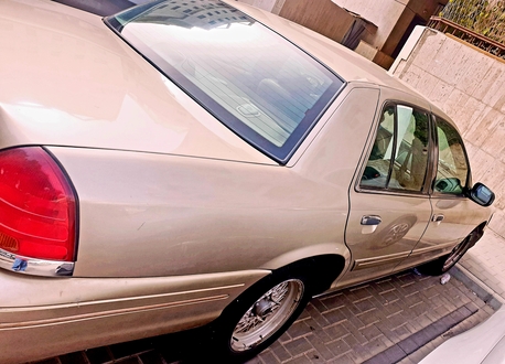 Al Rawdah, Vehicles, Cars & Trucks , SAR 13000,  Ford Crown Victoria,  2000,  Automatic,  260000 KM,  Well-Maintained Car For Sale &ndash; Excellent Condition!  , Only 260+K