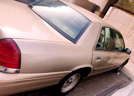 Al Rawdah, Vehicle Lease Transfer, SAR 13000,  Well-Maintained Car For Sale &ndash; Excellent Condition! Ford Crown Victoria 2000, OdoMtr260K