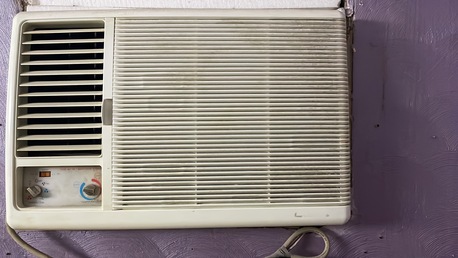 Al Malaz, Air Conditioners, SAR 400,  Window AC For Sale- 3 Nos Carrier, York, Craft