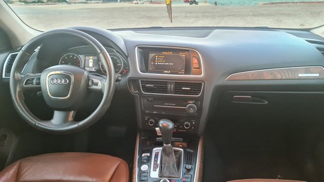 Juffair, Vehicles, Cars & Trucks , BHD 1950,  Audi Q5,  2012,  Automatic,  174000 KM,   Full Option Panorama Roof Perfect Condition