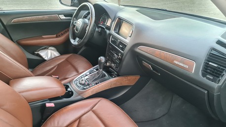 Juffair, Vehicles, Cars & Trucks , BHD 1950,  Audi Q5,  2012,  Automatic,  174000 KM,   Full Option Panorama Roof Perfect Condition