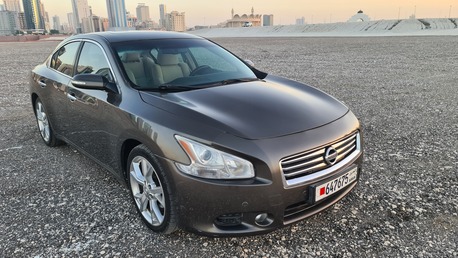 Juffair, Vehicles, Cars & Trucks , BHD 1550,  Nissan Maxima,  2012,  Automatic,  220000 KM,   Full Option Instalments Option Available