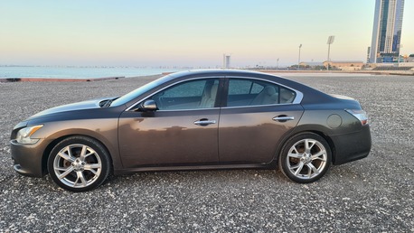 Juffair, Vehicles, Cars & Trucks , BHD 1550,  Nissan Maxima,  2012,  Automatic,  220000 KM,   Full Option Instalments Option Available