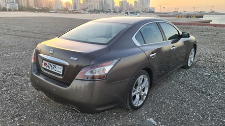 Juffair, Vehicles, Cars & Trucks , BHD 1550,  Nissan Maxima,  2012,  Automatic,  220000 KM,   Full Option Instalments Option Available