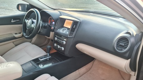 Juffair, Vehicles, Cars & Trucks , BHD 1550,  Nissan Maxima,  2012,  Automatic,  220000 KM,   Full Option Instalments Option Available