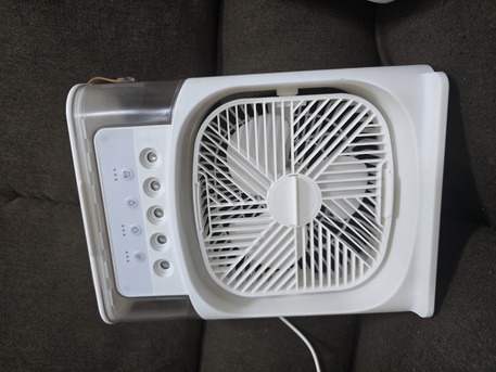 Al Malaz, Appliances, SAR 100,  2 Usb Desktop Fans (not  Chargeable)