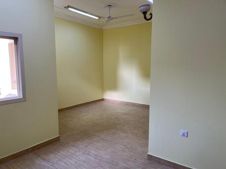 Manama, Apartments/Houses, BHD 220/month,  2 BR,  90 Sq. Meter,  #للايجارشقه 2غرفه نوم مع الكهرباء في ك