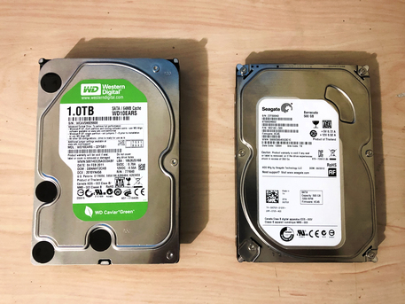 Riyadh, Computers, SAR 100,  Computer & Laptop Hardesks & Memorys For Sale