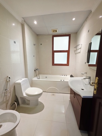 Adliya, Apartments/Houses, BHD 550/month,  Furnished,  3 BR,  All Inclusive Fully Furnished 3 BHK Flat With Ewa , Parking & WiFi, Gym,Pool@550/BD Adliya