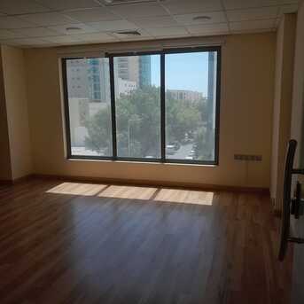 Manama, Apartments, Flats, Houses & Villas, BHD 400/month,  4 BR,  120 Sq. Meter,  #للايجار مكاتب تجاريه في منطقه السيف