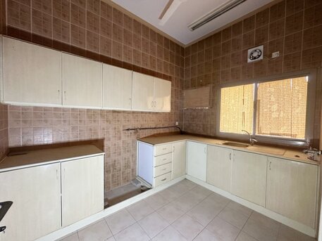 Busaiteen, Apartments/Houses, BHD 110/month,  1 BR,  50 Sq. Meter,  Flat For Rent In Busaiteen 1 Room