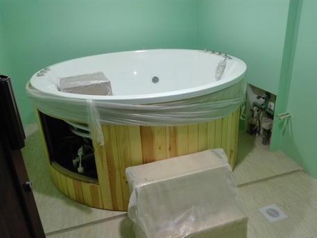Busaiteen, Appliances, BHD 250,  Jacuzzi 1 Person 2 Person And 4 Person New