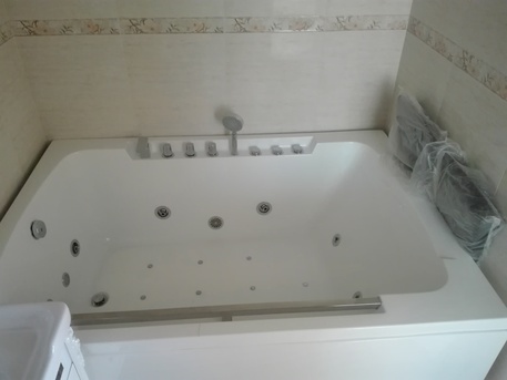 Busaiteen, Appliances, BHD 250,  Jacuzzi 1 Person 2 Person And 4 Person New