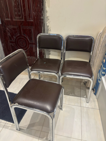 Ghirnatah, Furniture, SAR 600,  3 Chair With Dining Table And 3 Another Seating Chair