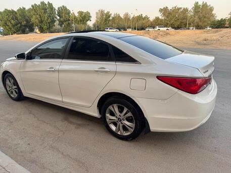 Riyadh, Vehicles, Cars & Trucks , SAR 27000,  Hyundai Sonata 2.4 2012 Model,  2012,  Automatic,  361000 KM,  ONLY EXCHANGE  Hyundai Sonata 2.4  White, Full, ,