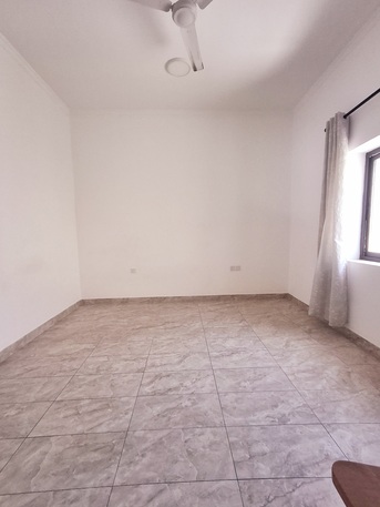 Muharraq, Apartments/Houses, BHD 140/month,  1 BR,  -Very Neet & Clean UN Furnished Spacious 1 BHK Family Flat Without Ewa @140/BD In Muharraq