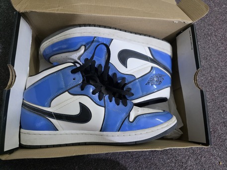 Riyadh, Clothing & Accessories, SAR 50,  ( High Replicas) Air Jordan Royale Blue Size 44 ,with Starter Shirt For Sale