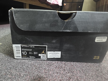 Riyadh, Clothing & Accessories, SAR 50,  ( High Replicas) Air Jordan Royale Blue Size 44 ,with Starter Shirt For Sale