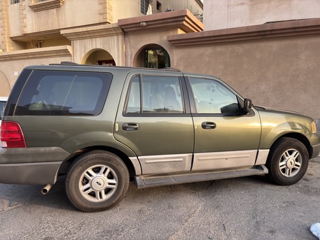 Jubail, Vehicles, Cars & Trucks , SAR 9900,  Ford Expedition XLT,  2004,  Automatic,  420000 KM,  FORD EXPEDITION Metallic Green Color In Good Condition - No Major Issue