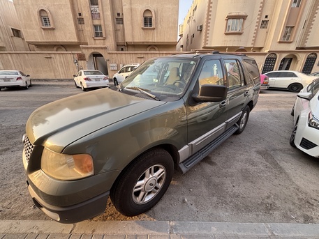 Jubail, Vehicles, Cars & Trucks , SAR 9900,  Ford Expedition XLT,  2004,  Automatic,  420000 KM,  FORD EXPEDITION Metallic Green Color In Good Condition - No Major Issue