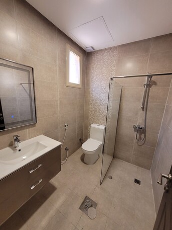 Kuwait City, Apartments/Houses, KWD 700/month,  4 BR,  180 Sq. Meter,  4 Bedroom Flat For Rent In Surra At 700KD