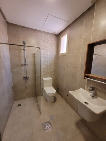 Paris, Apartments, Flats, Houses & Villas, KD 700/month,  4 BR,  180 Sq. Meter,  4 Bedroom Flat For Rent In Surra At 700KD
